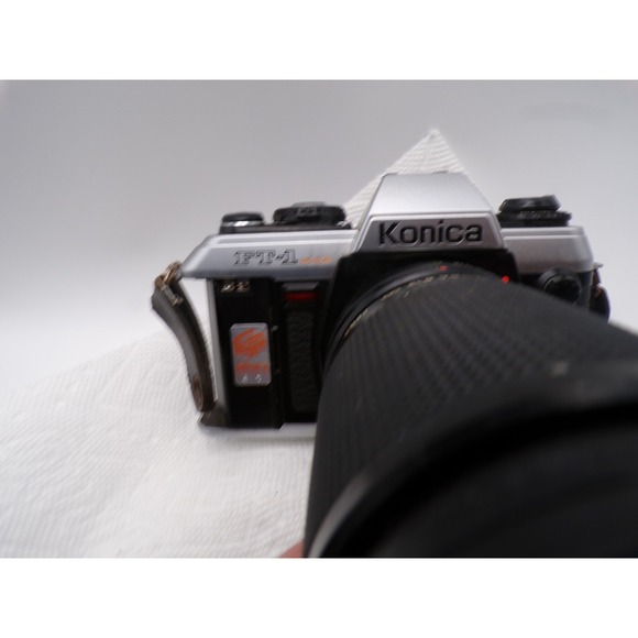 Konica FT-1 Motor 35mm SLR Film Camera Zoom Lens Vintage